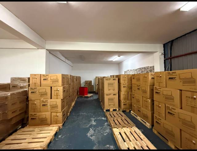 590M² WAREHOUSE TO LET IN SPARTAN